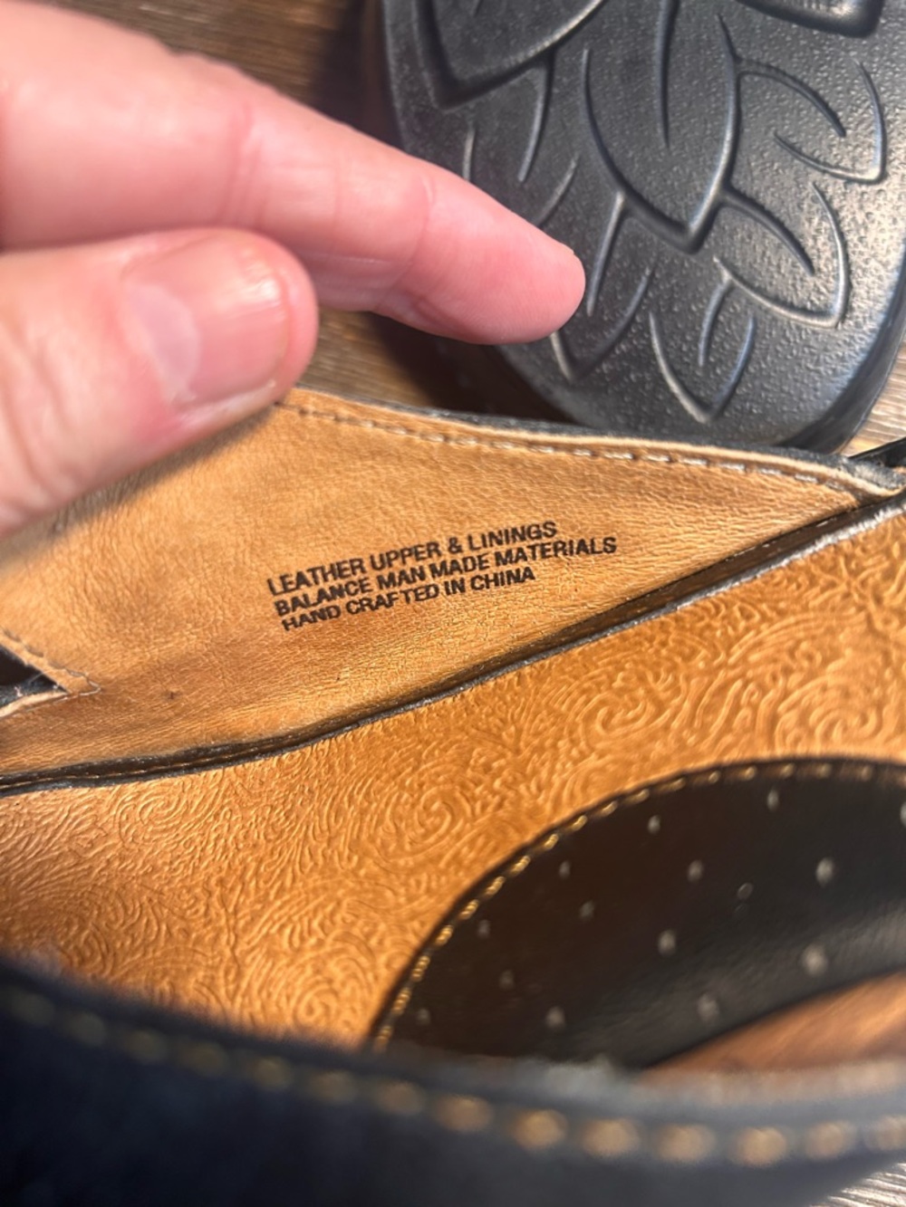 Born black leather sandals size 9 - Picture 10 of 11